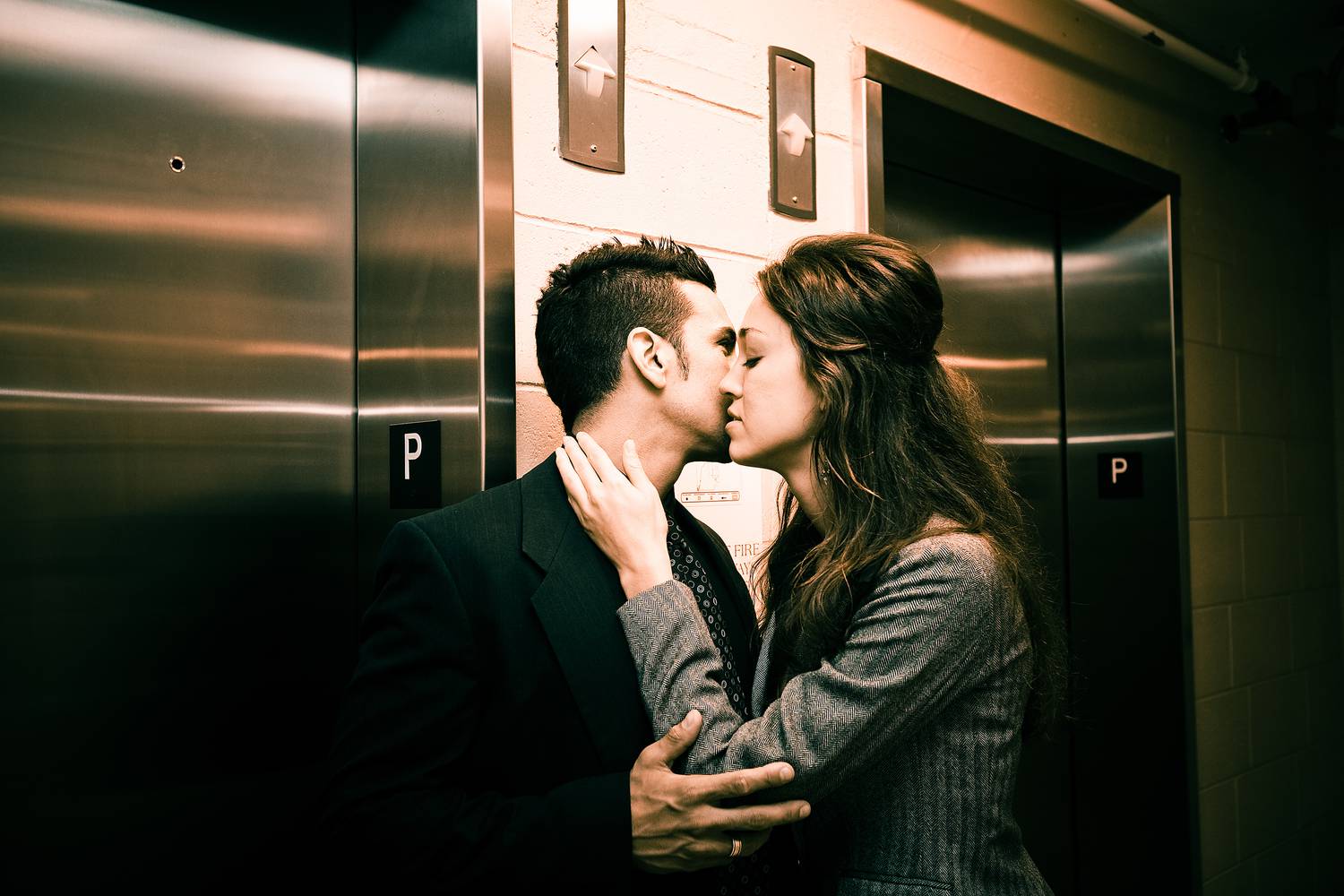 Секс В Лифте Смотреть Онлайн