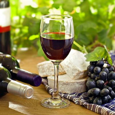 A vörösbor jót tesz a szív egészségének)