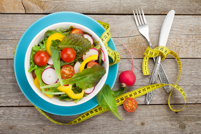 Négy hét alatt akár mínusz 12 kiló: dietetikus által összeállított étrenddel