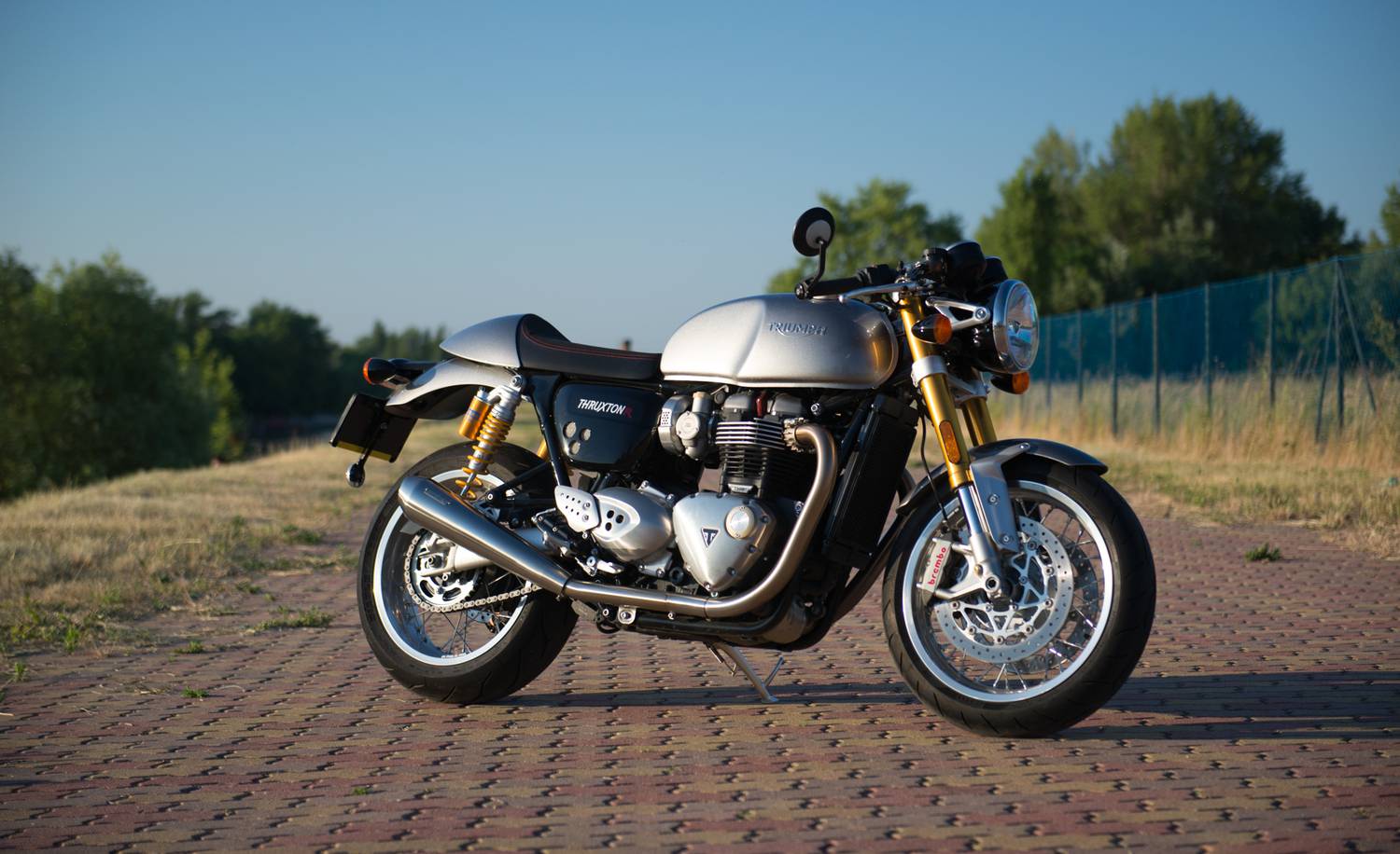 thruxtonr