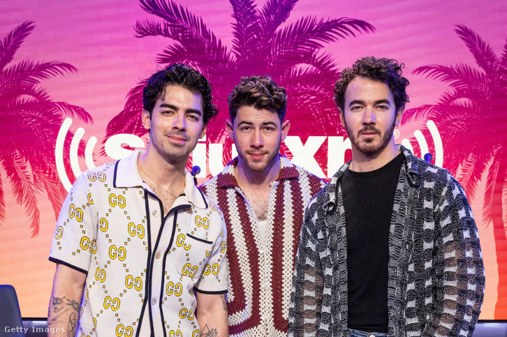 Újra közös dobásra készül a Jonas Brothers
