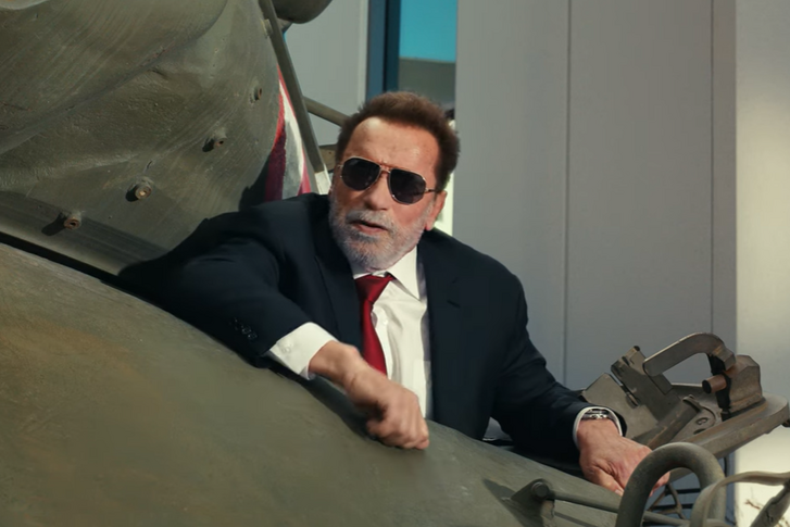 Arnold Schwarzenegger különleges pozíciót kapott a Netflixnél, ahová tankkal robogott be