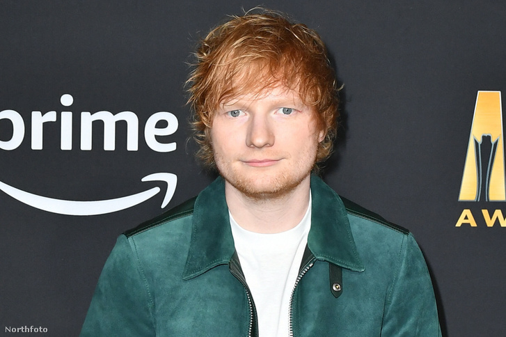 Ed Sheeran megmutatta 2015-ös mobilos fotóit, Taylor Swifttől Harry Stylesig hemzsegnek benne a vicces sztárképek
