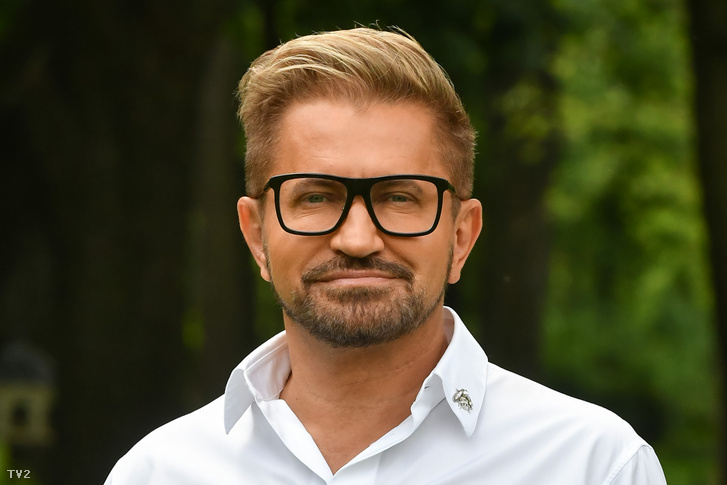 Letarolta a TikTokot Jákob Zoltán, aki az összes rózsát megvette egy virágboltból anyák napjára – megható okokból
