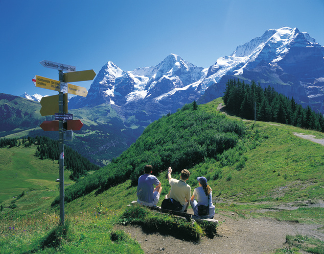 Szintén kedvelt túracélpont a Jungfrau, mely az azonos nevű masszívum legmagasabb csúcsa, magassága 4158 méter.