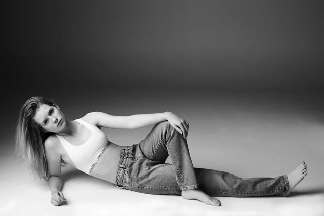 Még az év elején számoltunk be róla, hogy Kate Moss elkezdte befuttatni féltestvérét a divatszakmában, aminek köszönhetően leszerződtette a Storm modellügynökség.