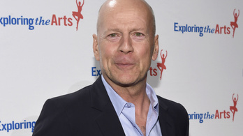 Bruce Willis rettenetesen megöregedett