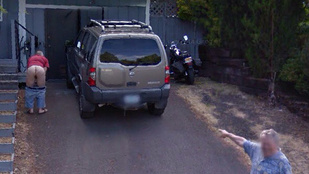 Seggel viccelték meg a Street View kocsiját