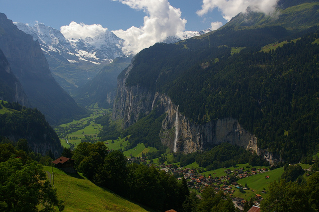 A Lauterbrunnen-völgy Svájcban