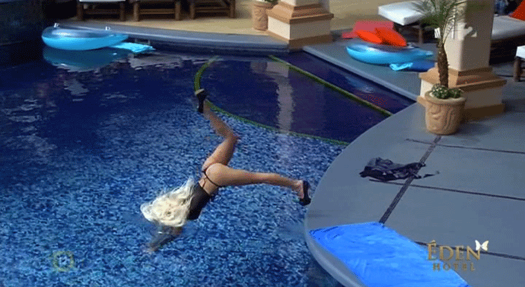 naomi.gif