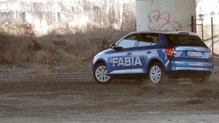 Škoda Fabia és az afró. Kispénzűek új csodafegyvere
