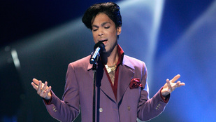 Kétezer kiadatlan Prince-dalt leltek a sufniban