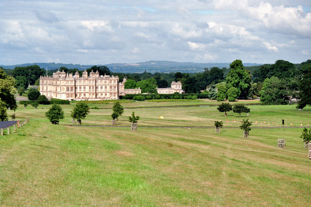 A Longleat House Warminsterben, kertjében nyílt a világ első Afrikán kívüli szafariparkja 1966-ban