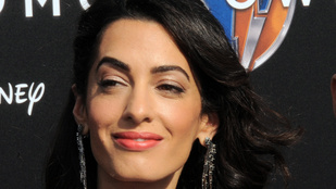 Amal Clooney állítólag Vogue címlapra vágyik