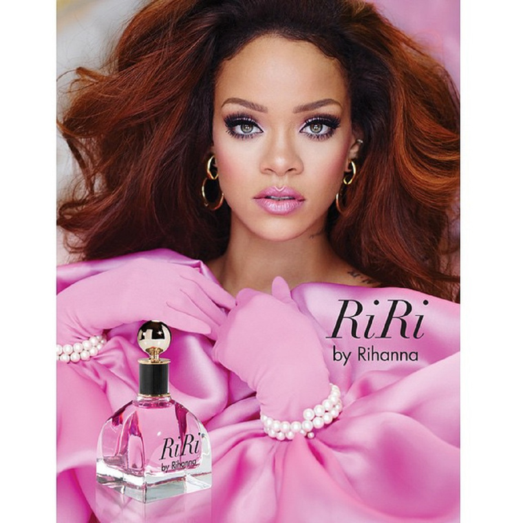 A túlszaladt photoshop kategóriájában Rihanna is nyugodtan felállhat a dobogóra