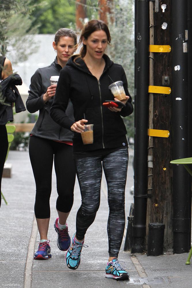 Ilyen az, amikor Jennifer Garner a tesójával, Melissával edzeni megy.