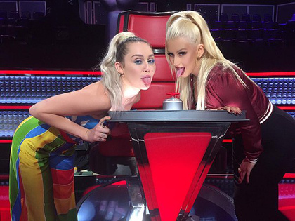 Miley Cyrus + Christina Aguilera = Voice&nbsp;És a hétvégének még nincs is vége