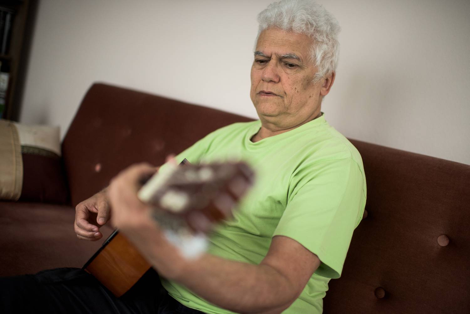 Delhusa Gjonnak Ă©s Katona Klárinak is Ărt dalokat, most Ăşj számmal jelentkezett