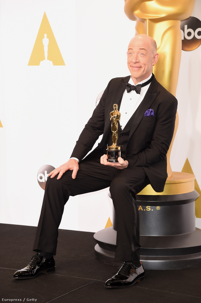 Simmons 2015-ben nyerte el a legjobb mellékszereplőnek járó Oscart és Golden Globe-ot a Whiplash c
