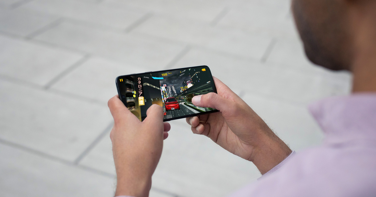 Óriási kijelzőt kapott a OnePlus 6
