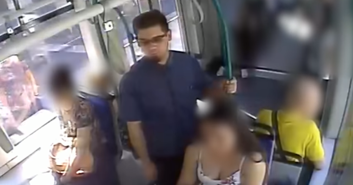 Elővette a péniszét a villamoson egy nő mellett állva, a rendőrség keresi
