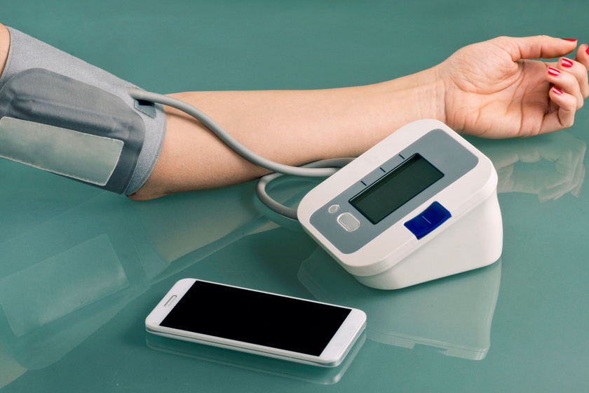 Magas a vérnyomása? Hogyan és hányszor kell mérni egy nap?