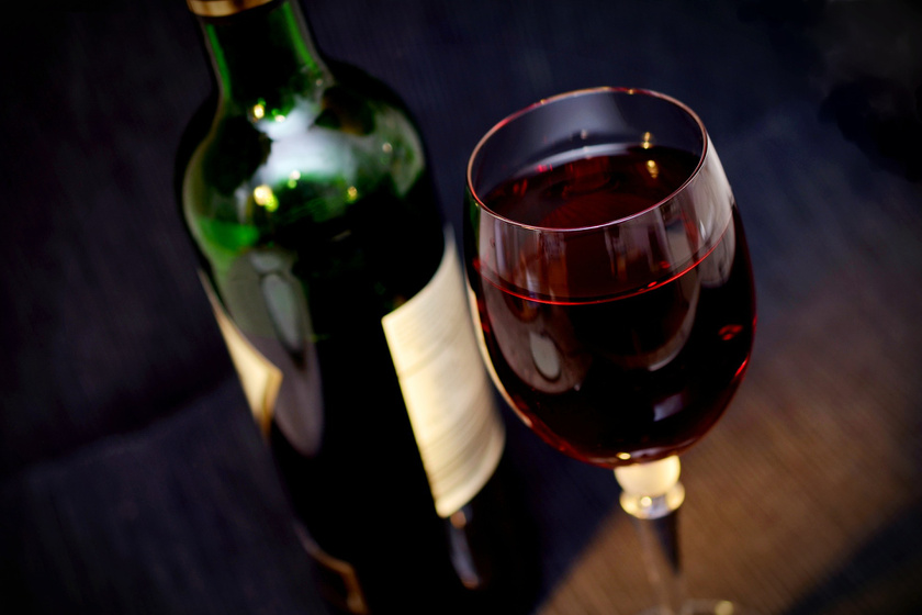 a vörösbor előnyei a magas vérnyomás ellen szívrohamot utánzó egészségügyi állapotok