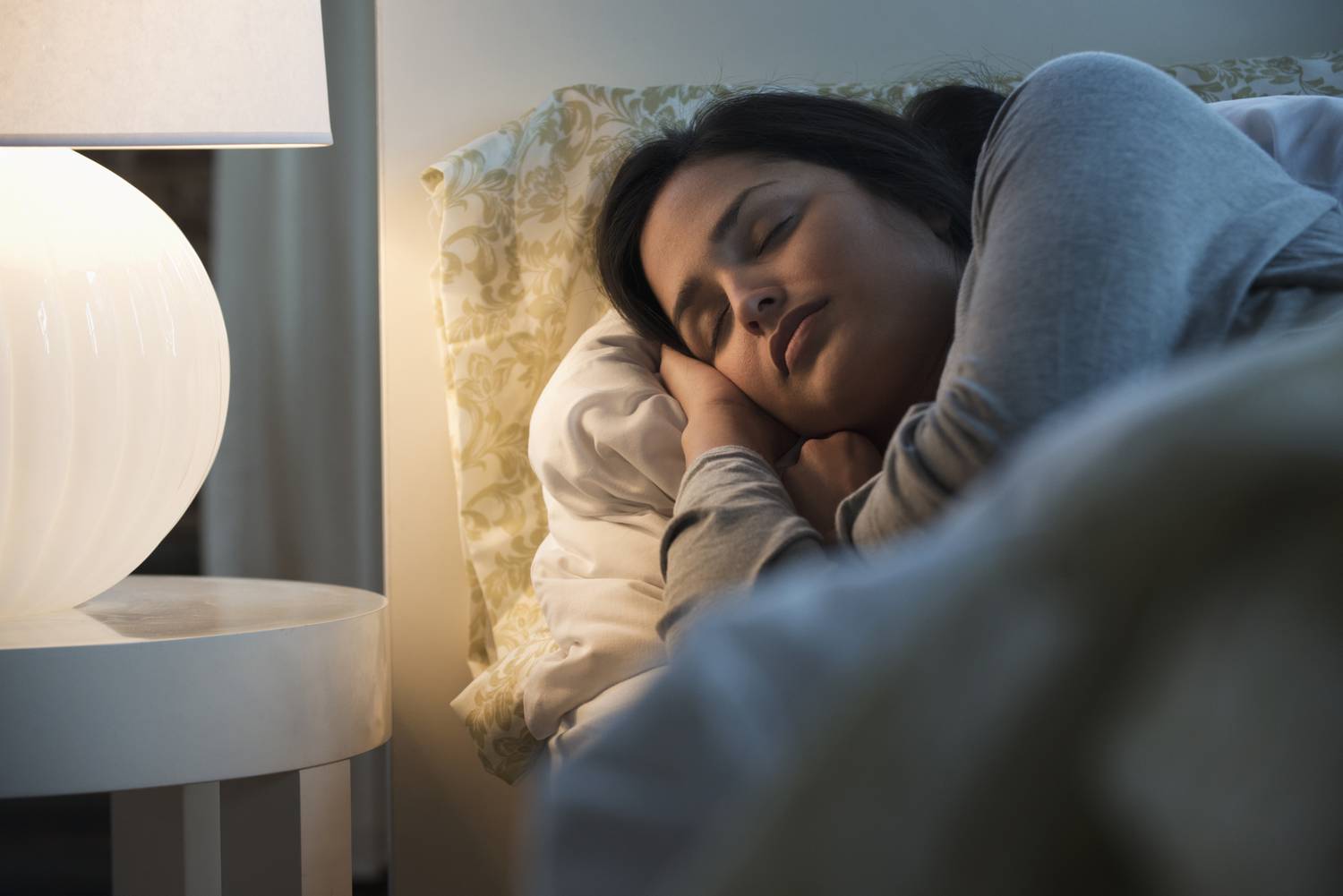 hogyan lehet lefogyni alvási pozícióval