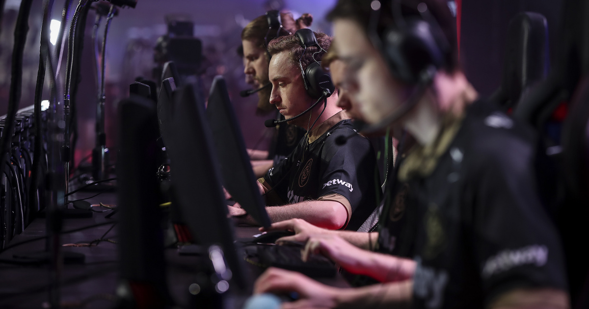 Több esport, kevesebb V4