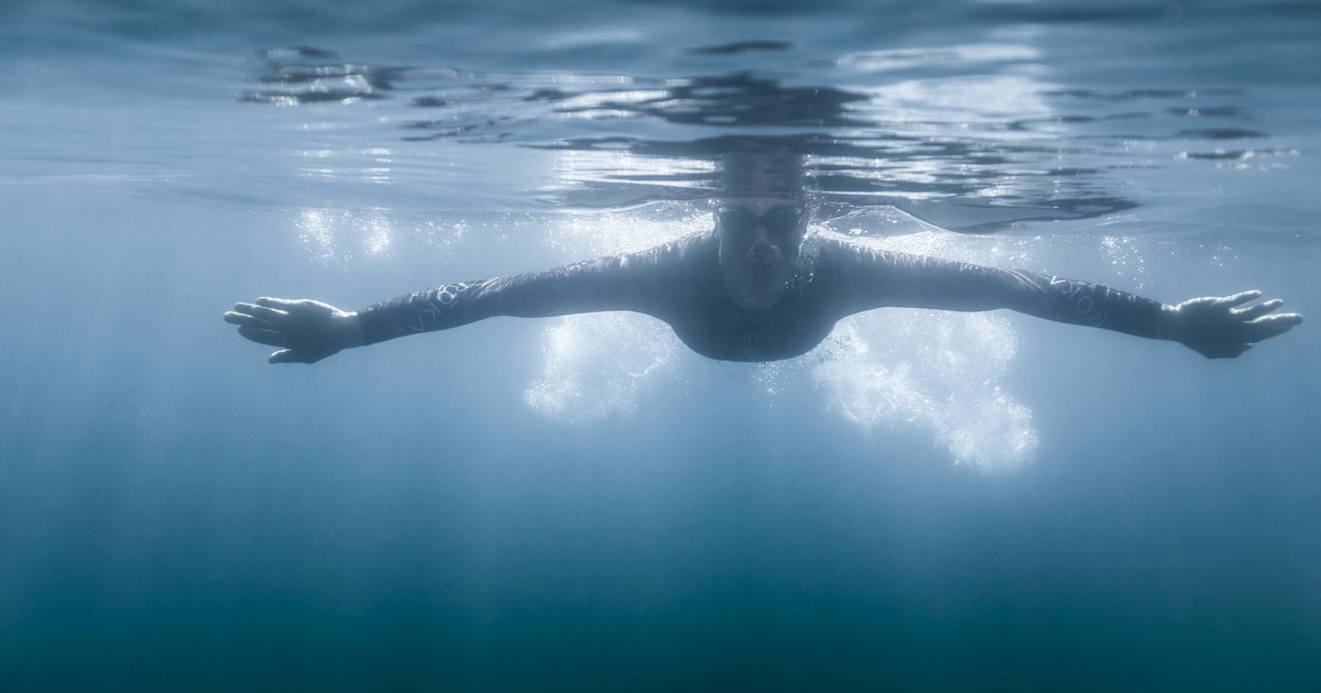 magas vérnyomás esetén úszhat a medencében