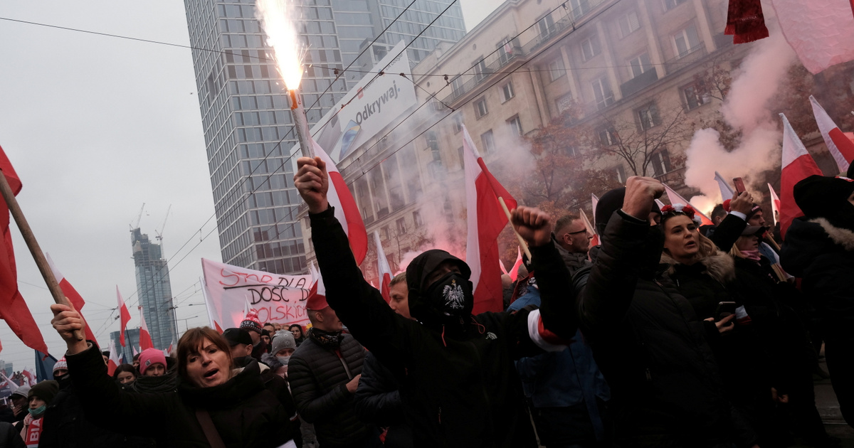 Польский марш. Марш независимости Польша. Марш националистов в день независимости Польши. День независимости Польши 11 ноября. День независимости Польши 11.11.2022.