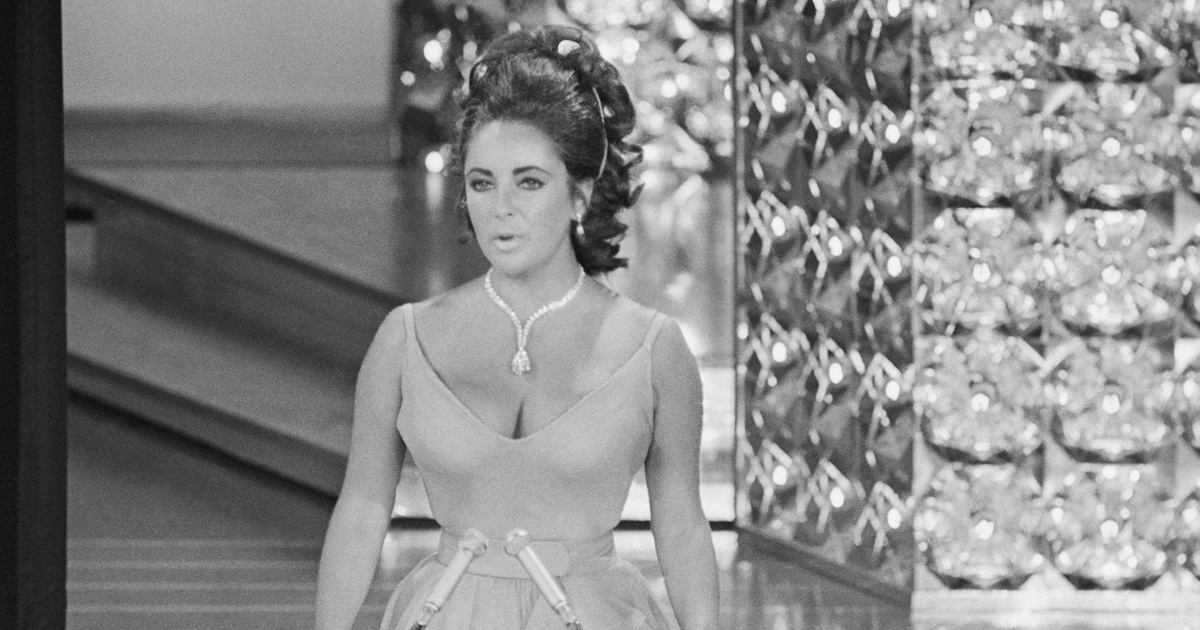 Elizabeth Taylor pazar luxusékszereinek története: a legértékesebbet  Richard Burtontől kapta - Szépség és divat | Femina