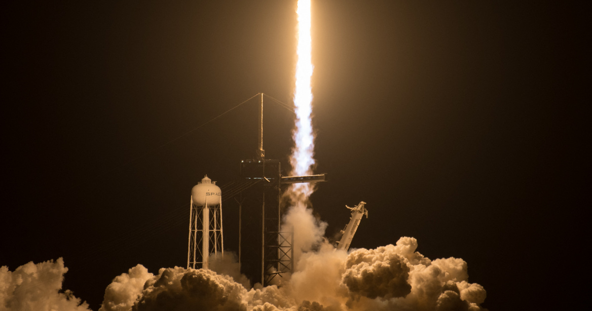 Elon Musk viszi el a NASA-t a Jupiter holdjára