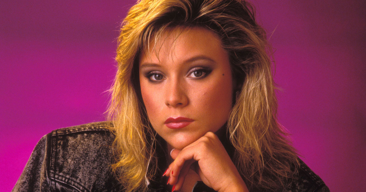 Az 55 éves Samantha Fox dögös, fehérneműs fotót posztolt: a 80-as évek ...