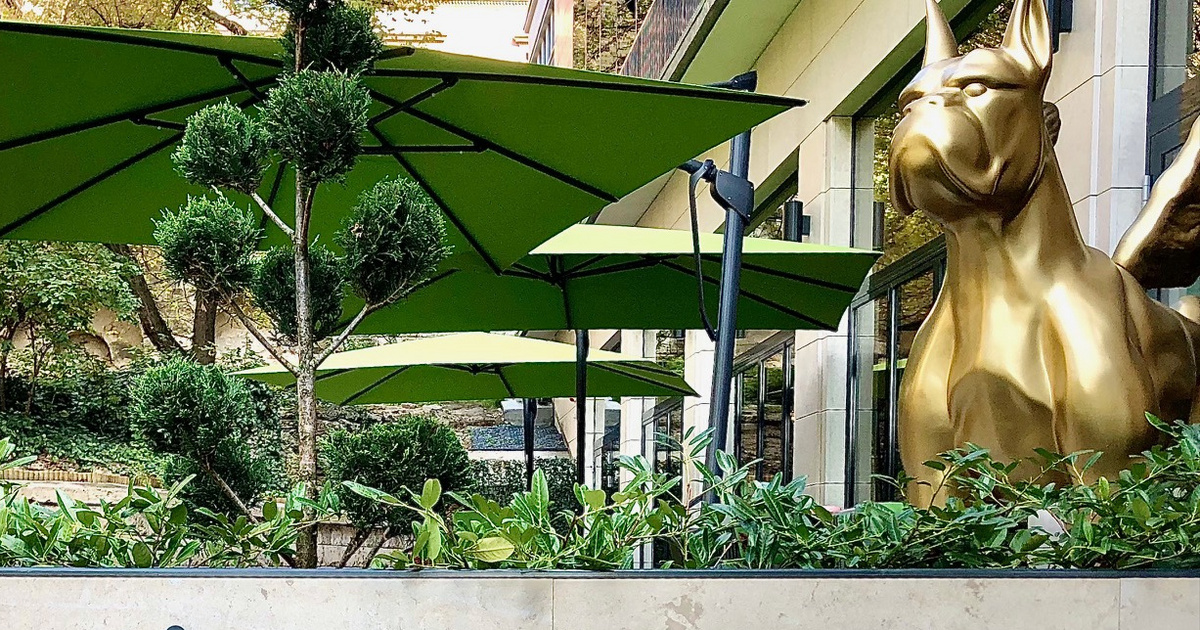 Simbolismo – Cultura – Tomocles Sword in Blood, de Marishka