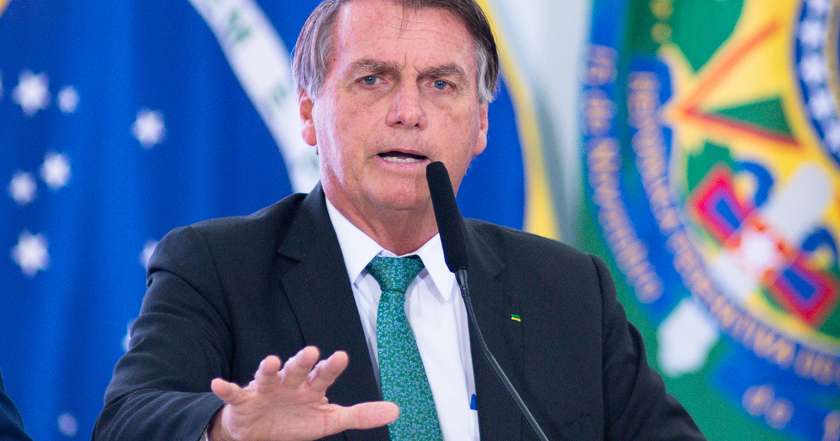 Budapestre látogat az oltásellenes brazil elnök, Bolsonaro