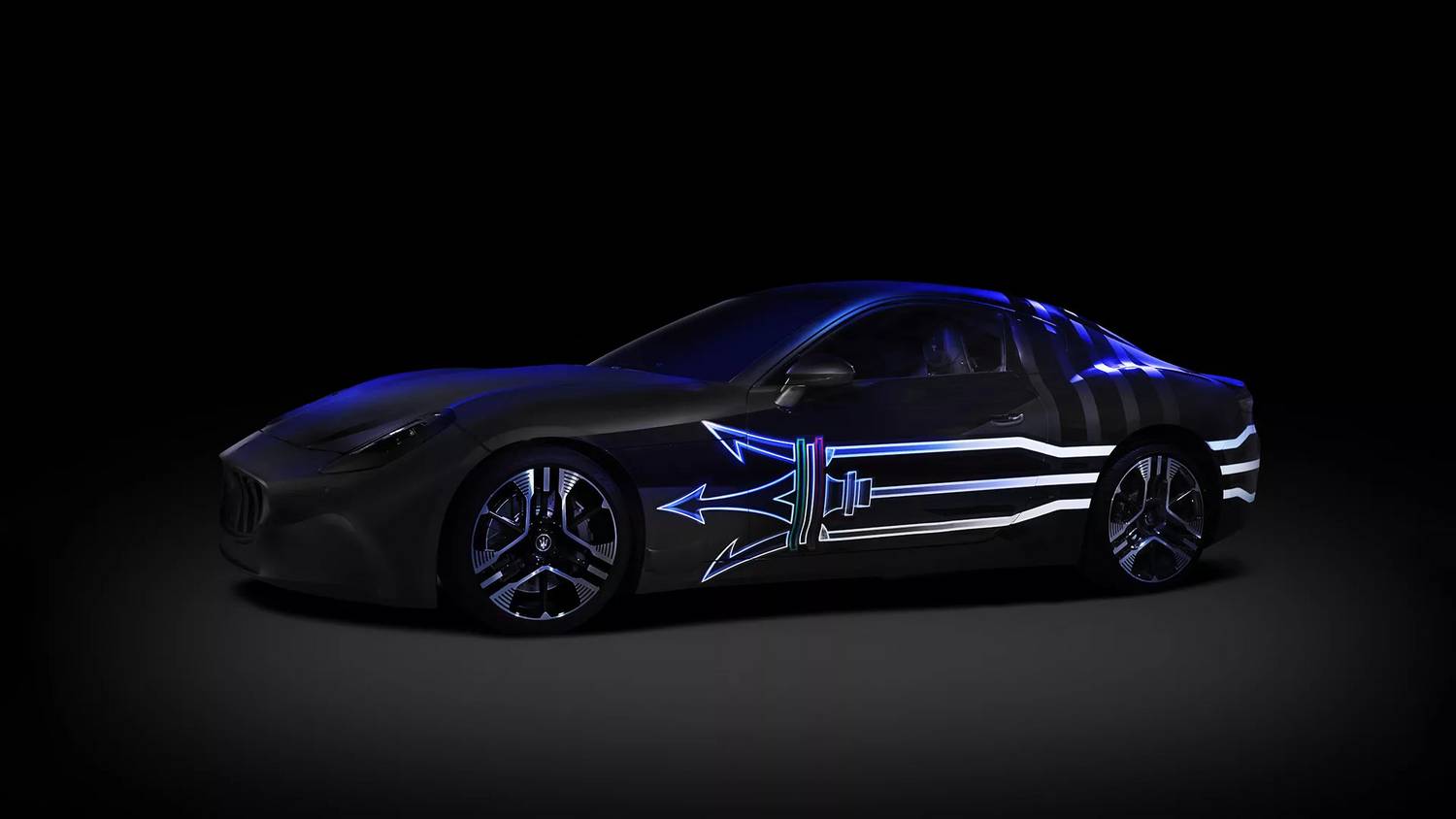 Total Car – Magazine – Flashes del deportivo eléctrico Maserati