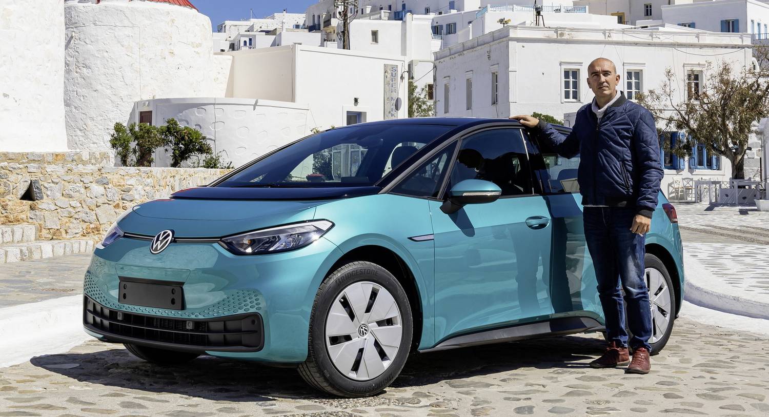 Totalcar – Περιοδικό – Η πρώτη ιδιωτική VW έφτασε στο ελληνικό νησί του ηλεκτρικού αυτοκινήτου