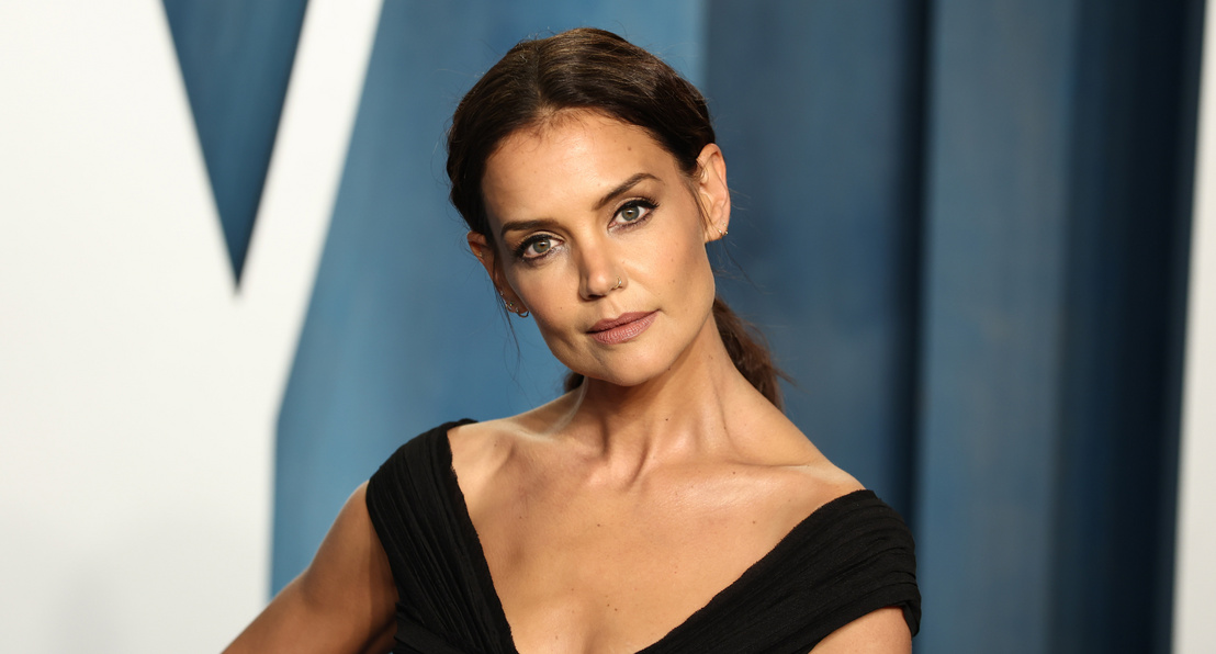 Katie Holmes ebbe a tíz évvel fiatalabb férfiba szerelmes