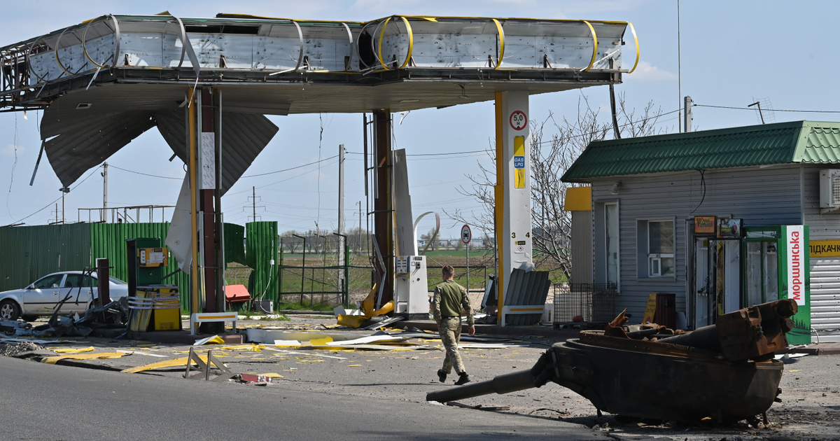 Elfogytak az ukrán üzemanyag-tartalékok, óriási sorok állnak a kutaknál