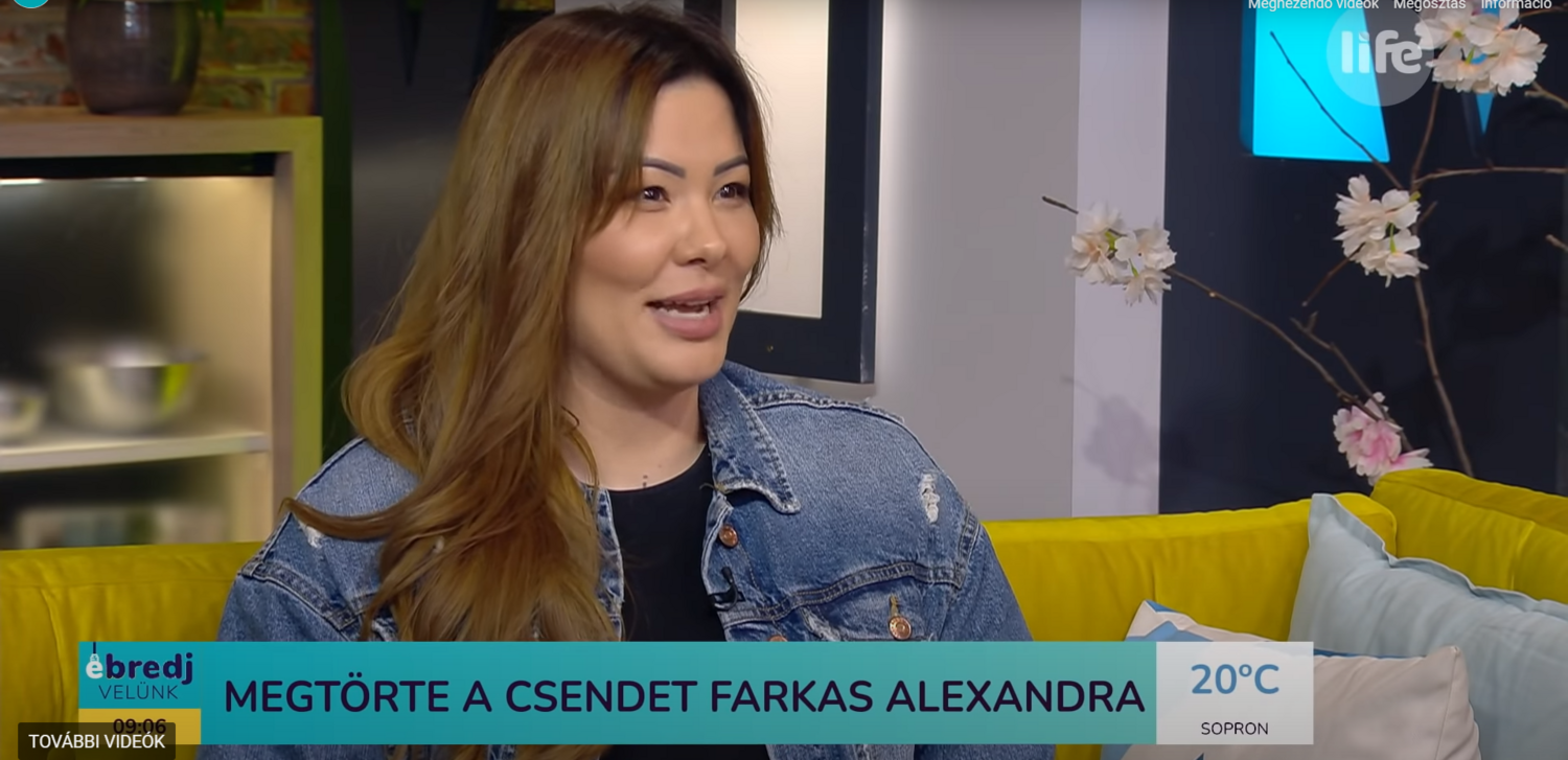 Farkas Alexandra visszatér az iskolapadba