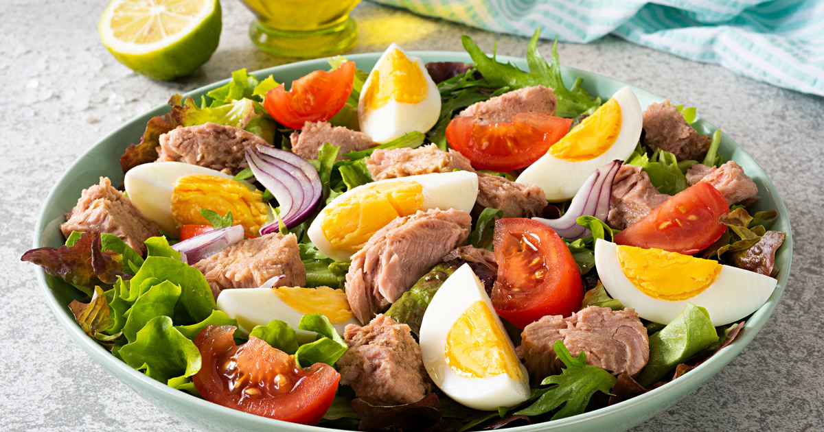 15 perces, fehérjedús saláta, ami ebédnek is beillik - A tonhal és a tojás igazán laktató