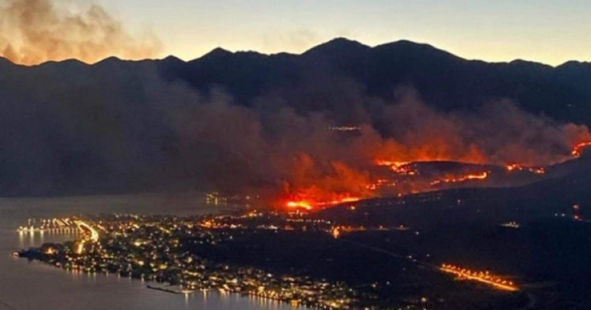 Ευρετήριο – Εξωτερικό – Φωτιά καταστρέφει την Ελλάδα, αρκετά χωριά χρειάστηκε να εκκενωθούν