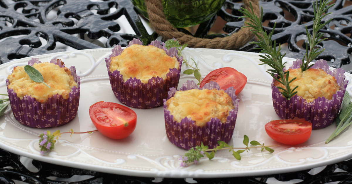 Puha, sós muffin túróval és zabpehellyel gyúrva rostban gazdag reggeli