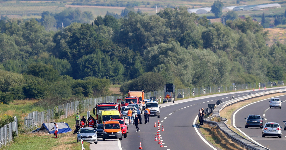 Buszbaleset történt Horvátországban, tizenkét ember meghalt