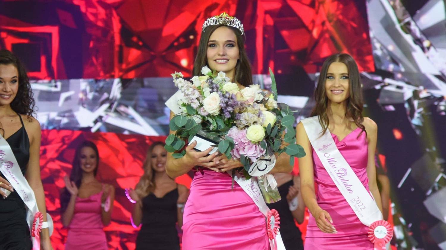 Megkoronázták az új Miss Balatont - Galéria