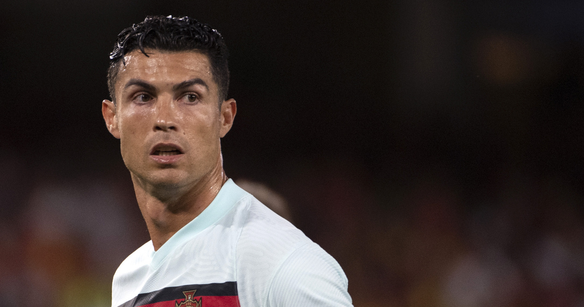 Índice – FOMO – Cristiano Ronaldo derribaba un palo de golf porque le tapaba la vista