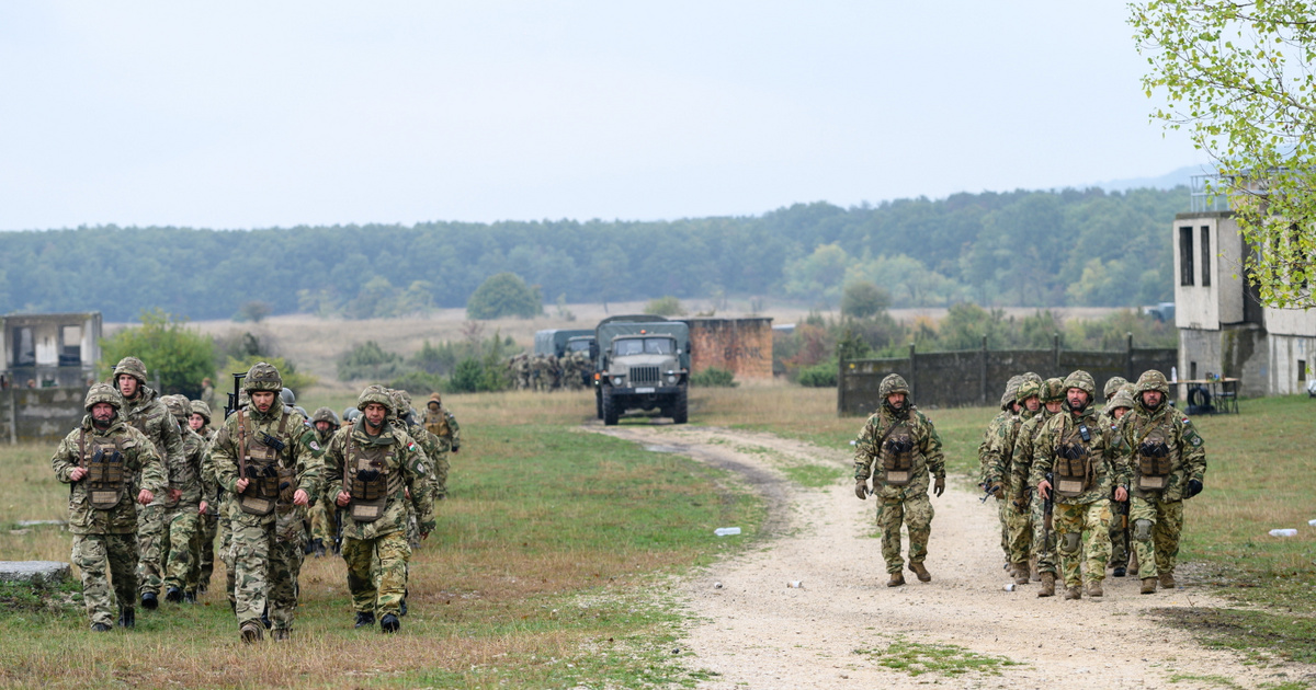 Magyar katonákat küldenek Irakba