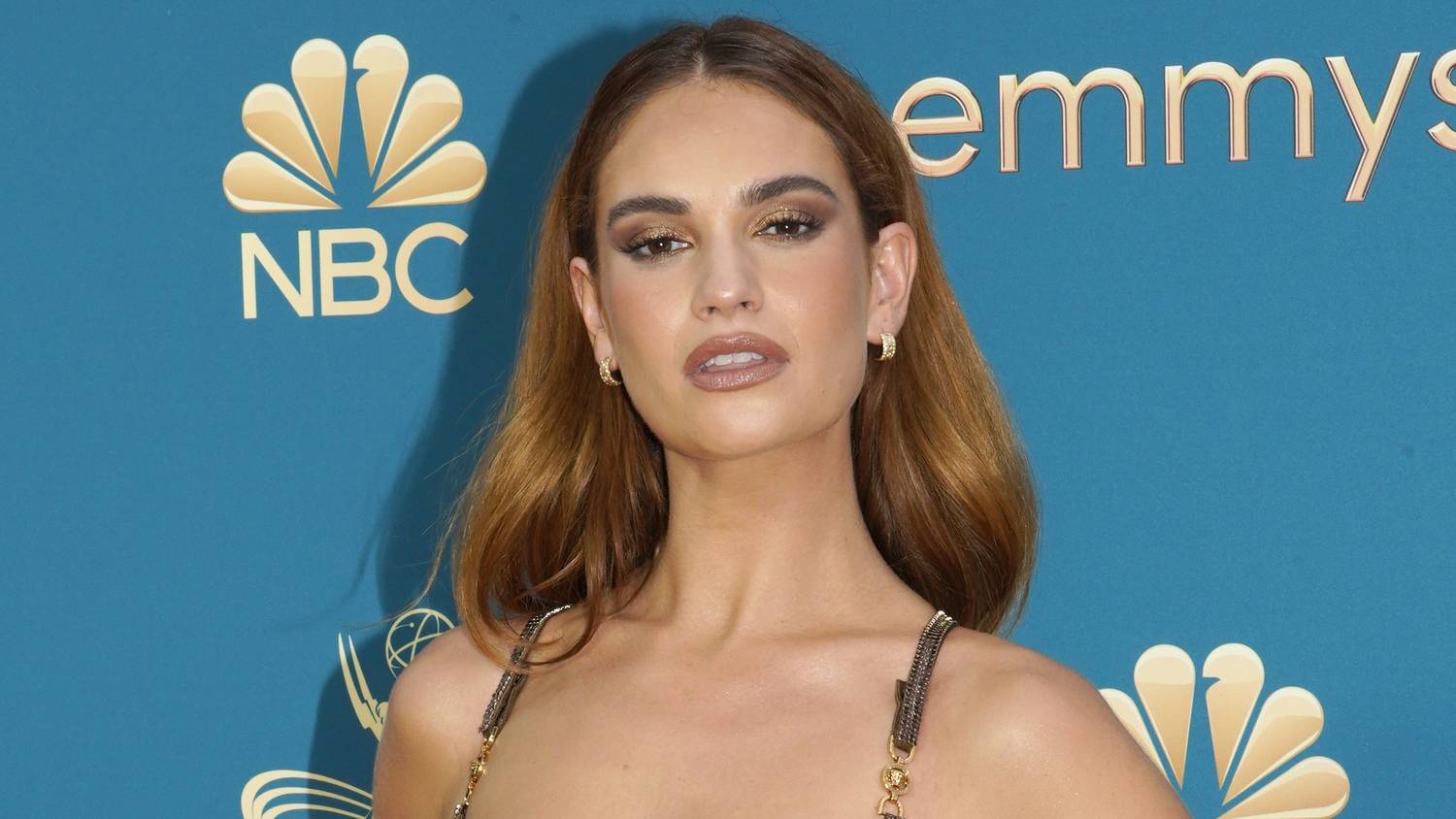 Lily James: „Teljesen kiégtem, egy igazi roncs lettem”