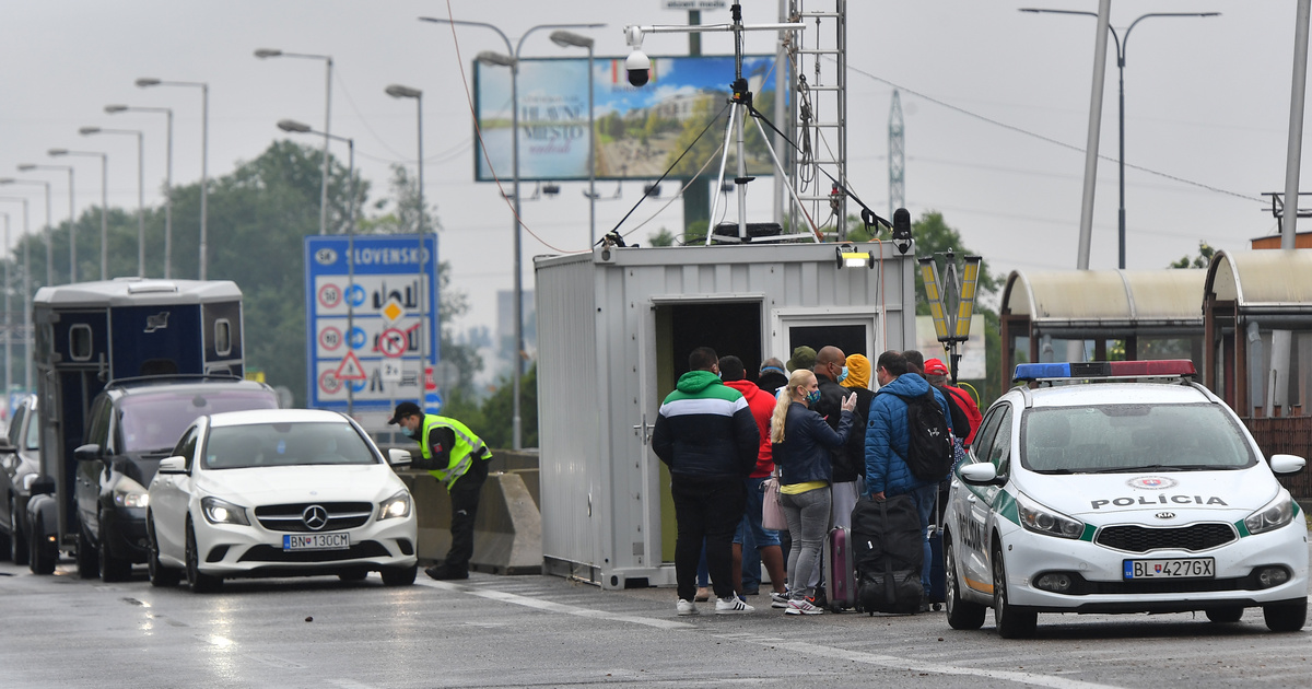 Ausztria megkezdi az ellenőrzéseket a szlovák határon